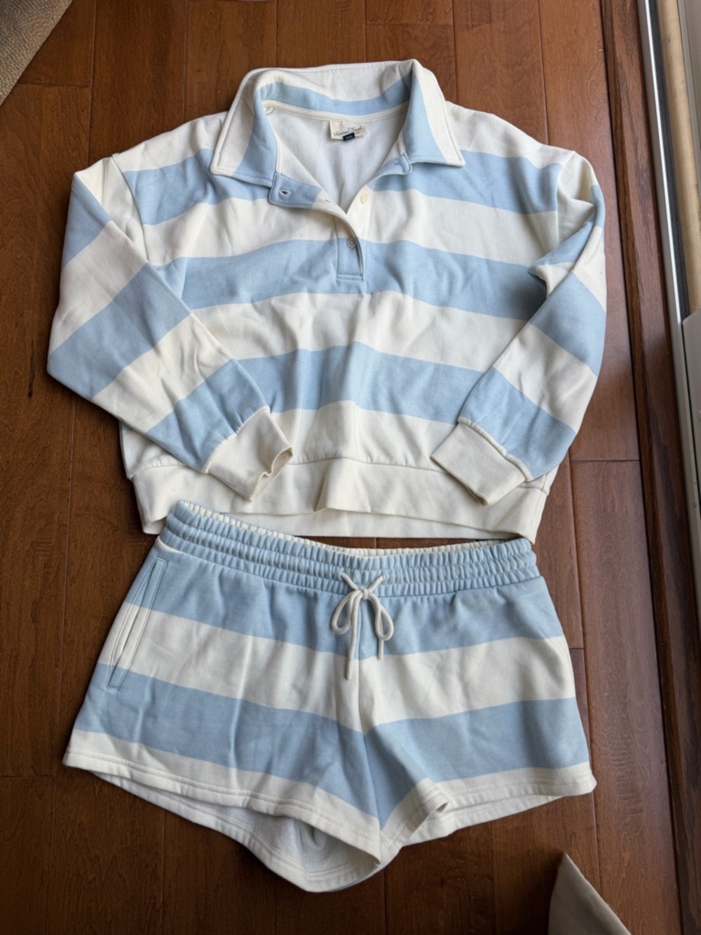 Universal Thread Light Blue & White Striped Lounge Sweat Set